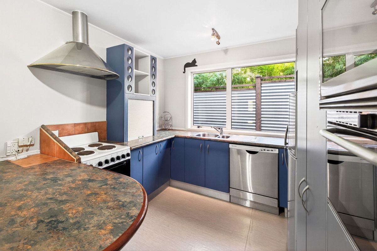 Must Be Sold - Vacant & Ready Now - Más