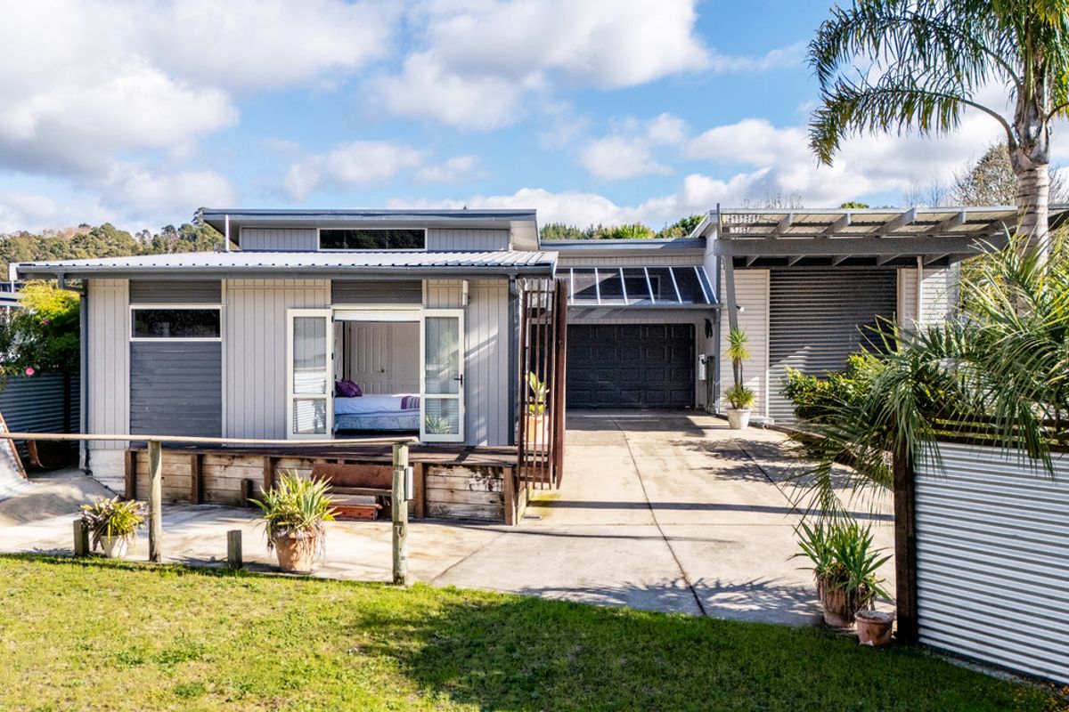 Must Be Sold - Vacant & Ready Now - Vista 2