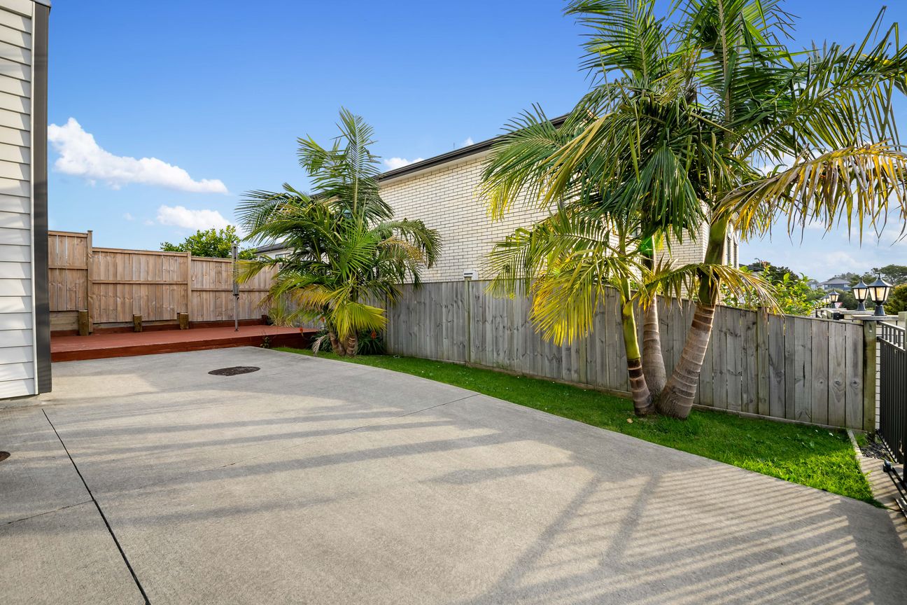 A stunning villa in Flat Bush! - More