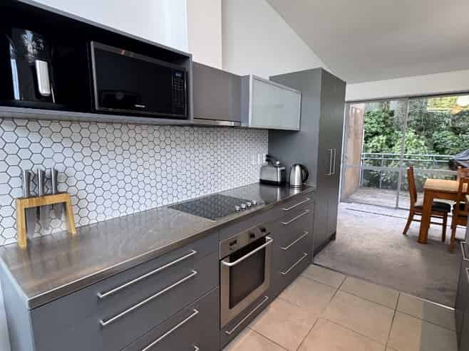 5/2 Onslow Road, Khandallah