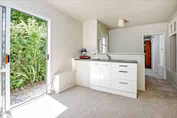 157 Browns Bay Rd, Browns Bay