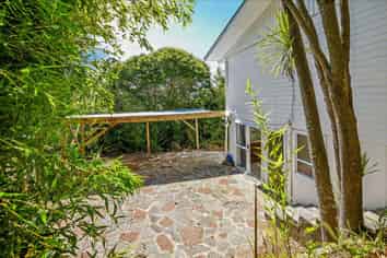 157 Browns Bay Rd, Browns Bay