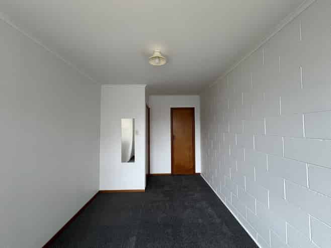 2/33 Greensboro Street, Hillcrest
