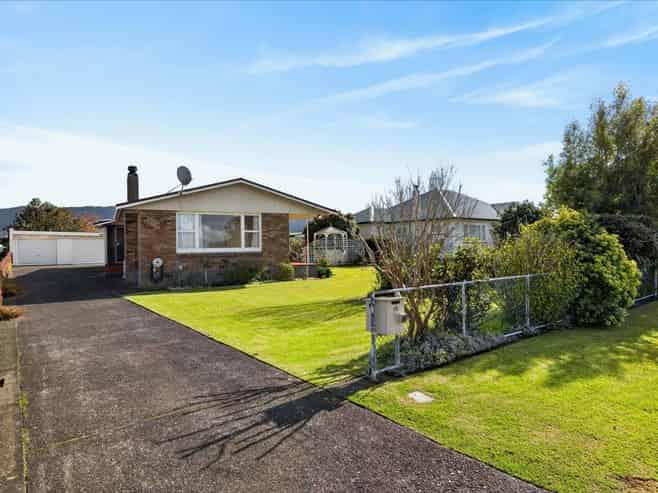 15 Carisbrooke Street, Katikati
