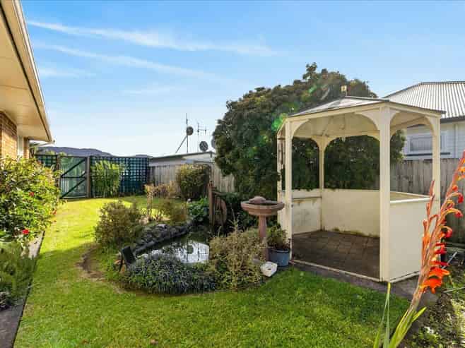 15 Carisbrooke Street, Katikati