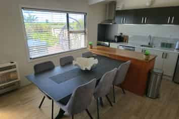 2/204 Te Awa Avenue, Awatoto