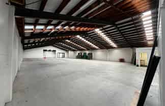 Quality Warehouse + Motivated Landlord