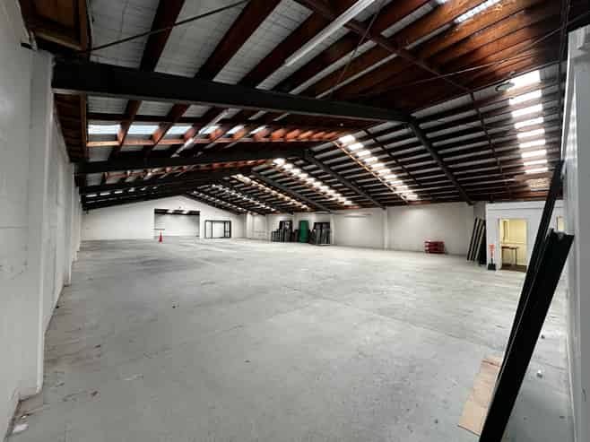 Quality Warehouse + Motivated Landlord