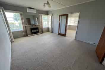 690 Pioneer Highway, Awapuni