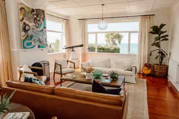 1140 Coast Road, Karitane