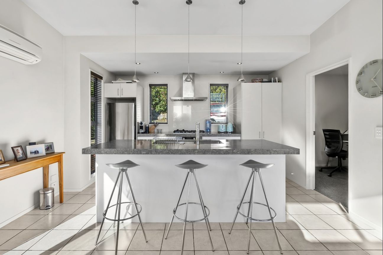 Modern, warm, and stylish with timeless appeal - Widok 5