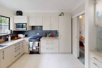 1 Acton Place, Saint Johns Hill