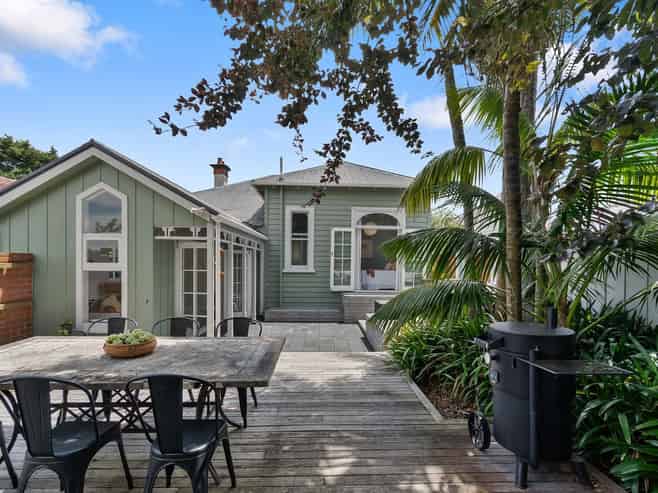 6 Manatu Street, Mount Eden