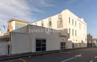 PRIME 268M² OFFICE WITH PARKING