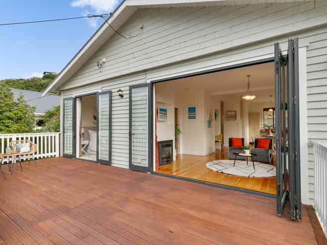 94 Eden Street, Island Bay