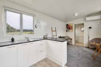 102 Glews Road, Cust