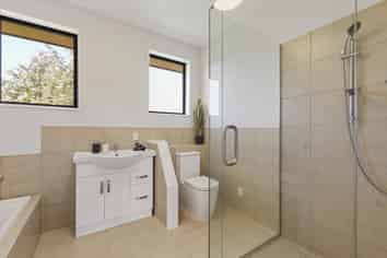 102 Glews Road, Cust
