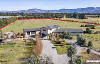 102 Glews Road, Cust
