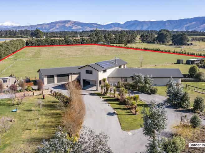 102 Glews Road, Cust
