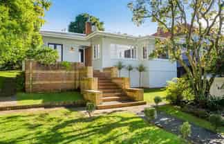 13 Buckley Road, Epsom