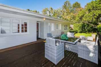 13 Buckley Road, Epsom