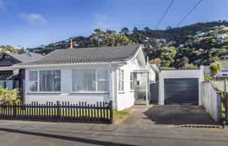 94 Freyberg Street, Lyall Bay