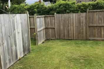 2/7a Moreland Road, Mount Albert