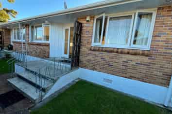 2/7a Moreland Road, Mount Albert