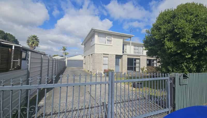 32 Tatariki Street, Papakura