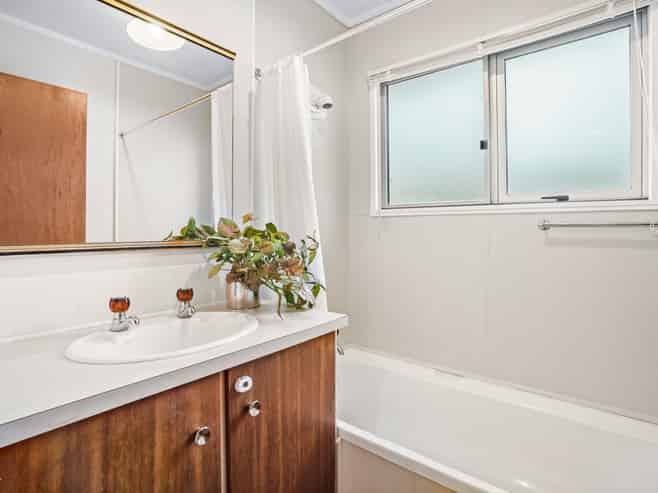 2/63 Fourth Avenue, Woodhill