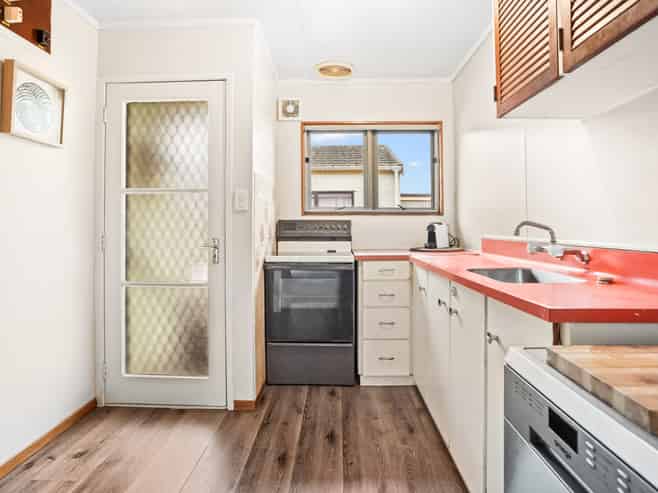 2/63 Fourth Avenue, Woodhill
