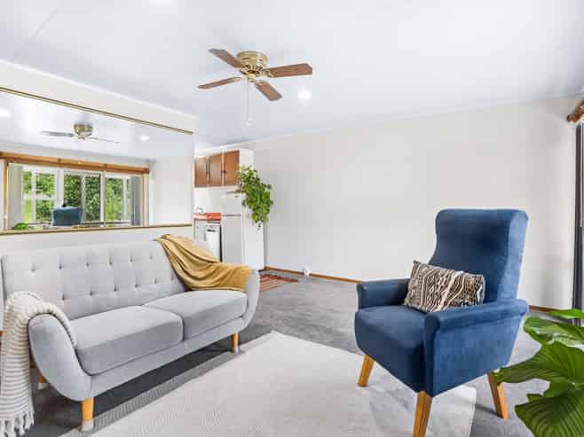 2/63 Fourth Avenue, Woodhill