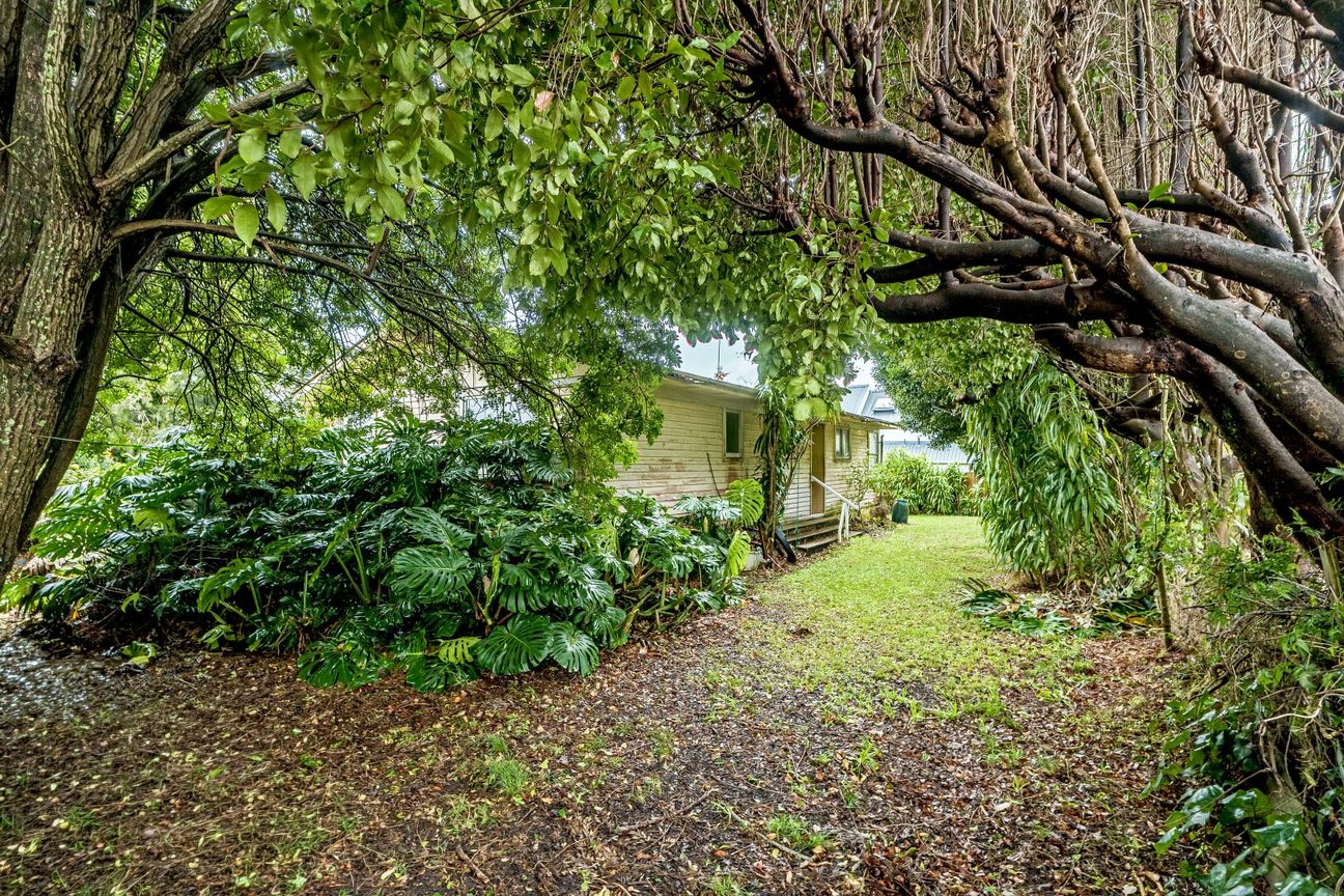 911sqm of land | Develop or do up - Vista 4