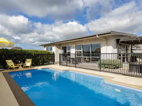 48 Merlot Drive, Greenmeadows