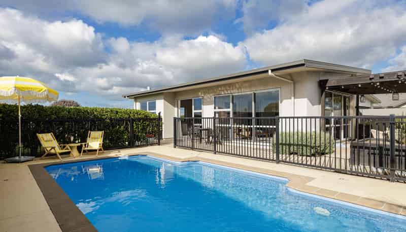 48 Merlot Drive, Greenmeadows