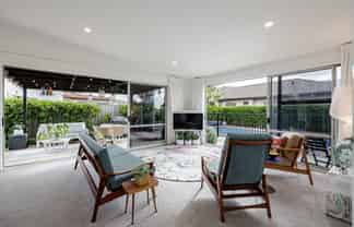 48 Merlot Drive, Greenmeadows