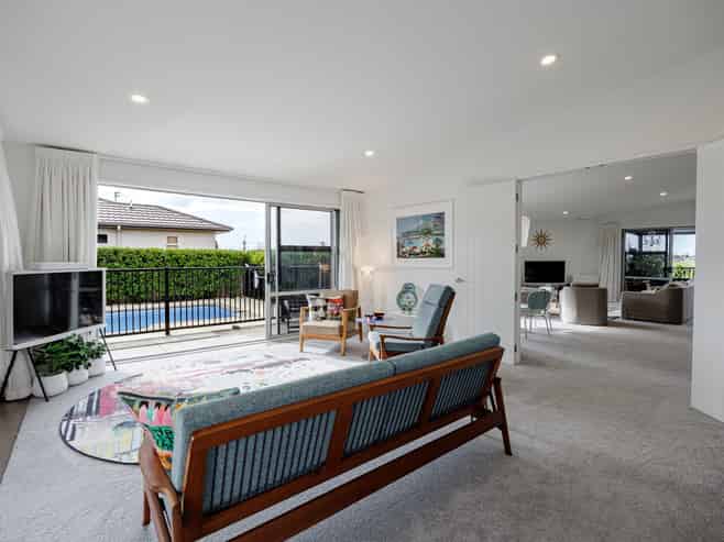 48 Merlot Drive, Greenmeadows