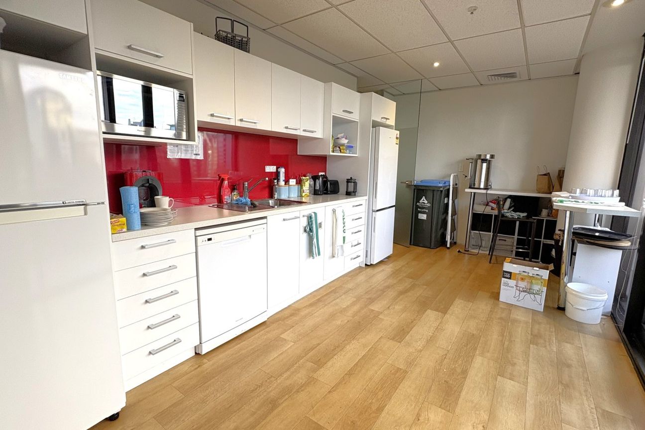 Affordable Turnkey Fringe Office – pohled 6