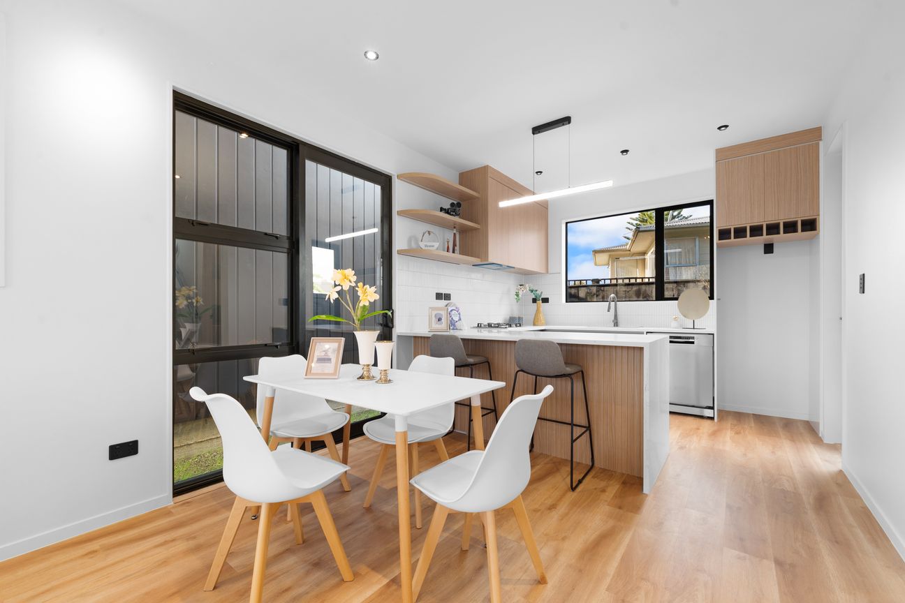 Brand new modern living in the heart of Manurewa - View 3