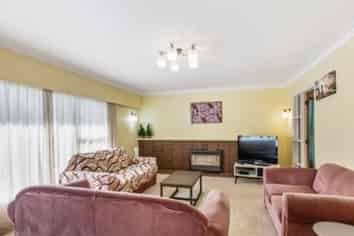 9 Day Place, Springfield