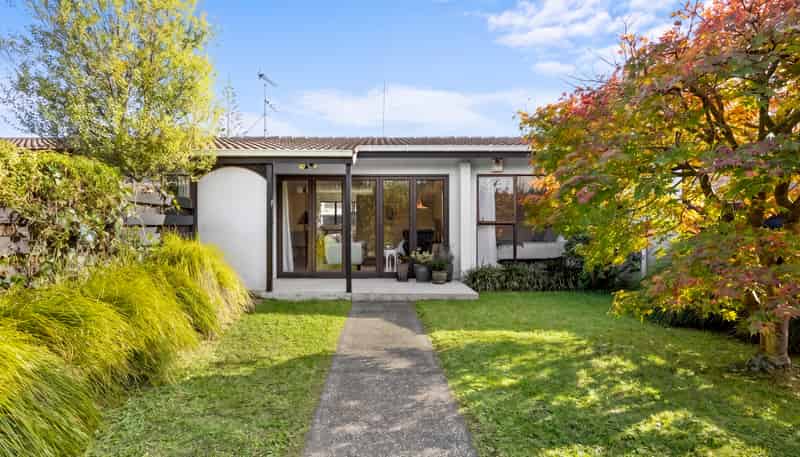 2/14 Longford Street, Mount Wellington