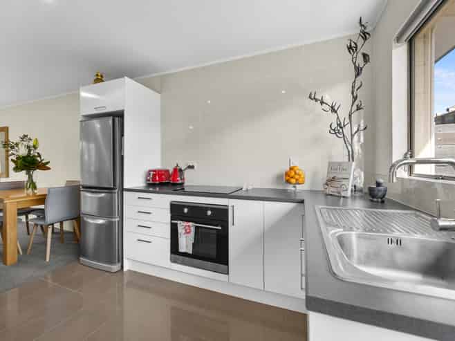 2/14 Longford Street, Mount Wellington