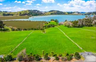 102 Ridge Road, Mahurangi East