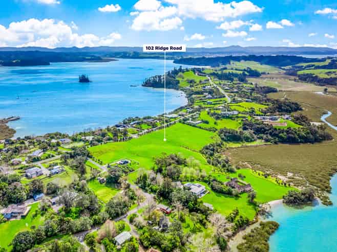 102 Ridge Road, Mahurangi East
