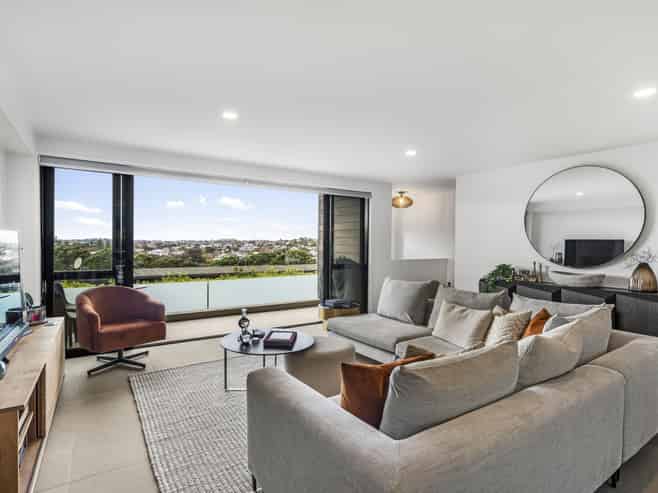 4/7 Cowie Street, Parnell