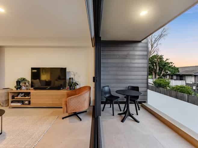 4/7 Cowie Street, Parnell