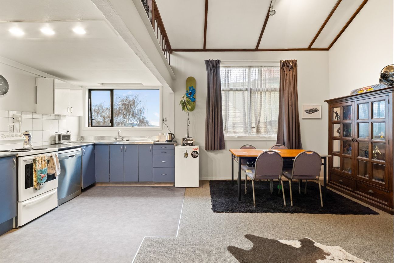 Flexible Family Living in a Convenient Location - Widok 3