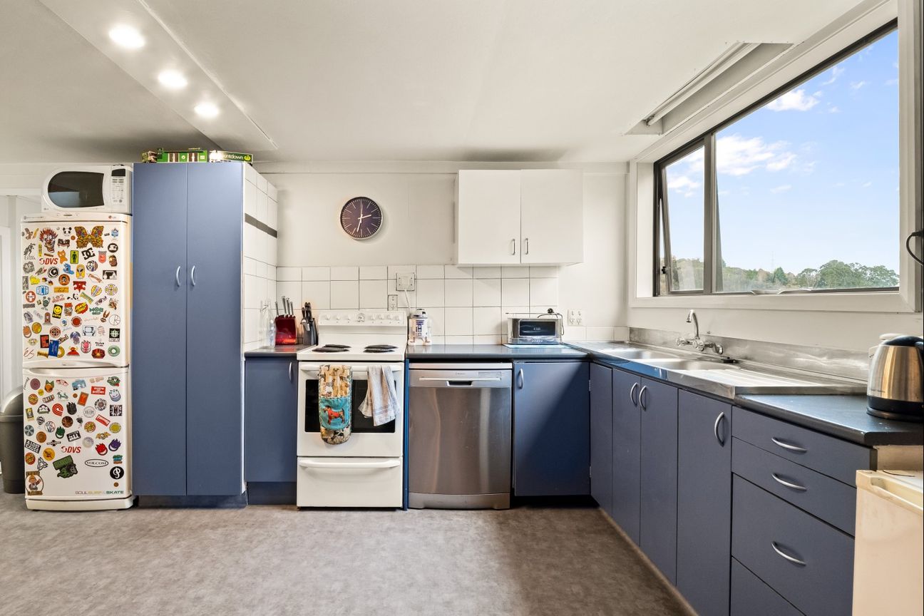 Flexible Family Living in a Convenient Location - Widok 5