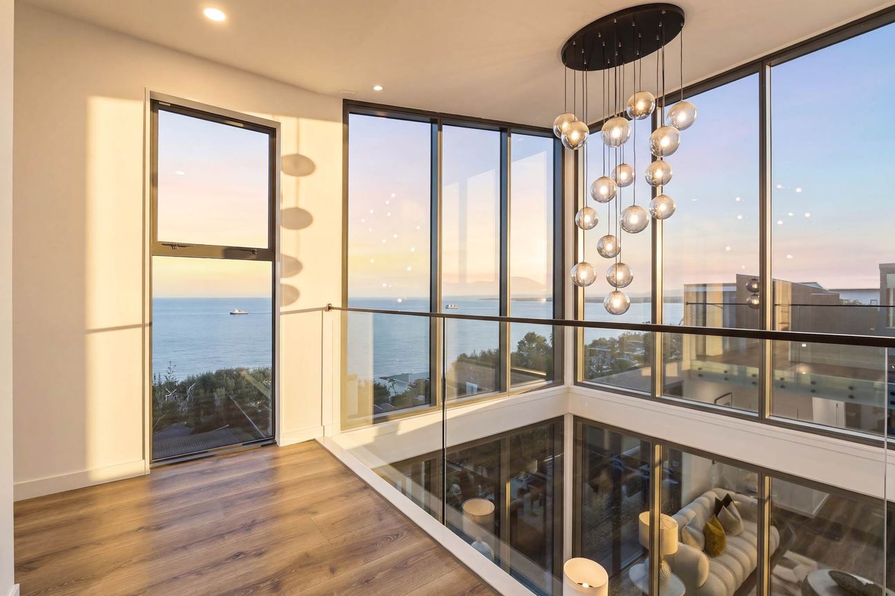 Gallery Walls, Ocean Ceilings - Ansicht 2