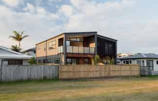 868C Papamoa Beach Road, Papamoa